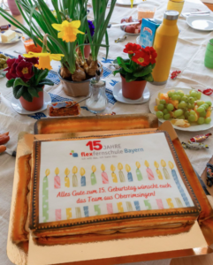 Ein Bild der Torte, welche die Flex-Bayern zum 15-jährigen Jubiläum erhalten hat.